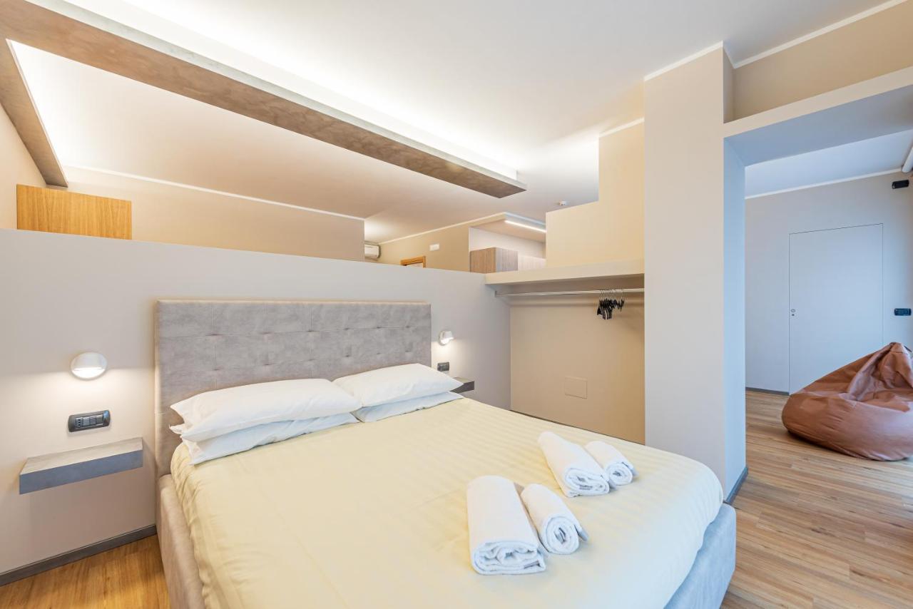 Room 176, Alba Town Экстерьер фото